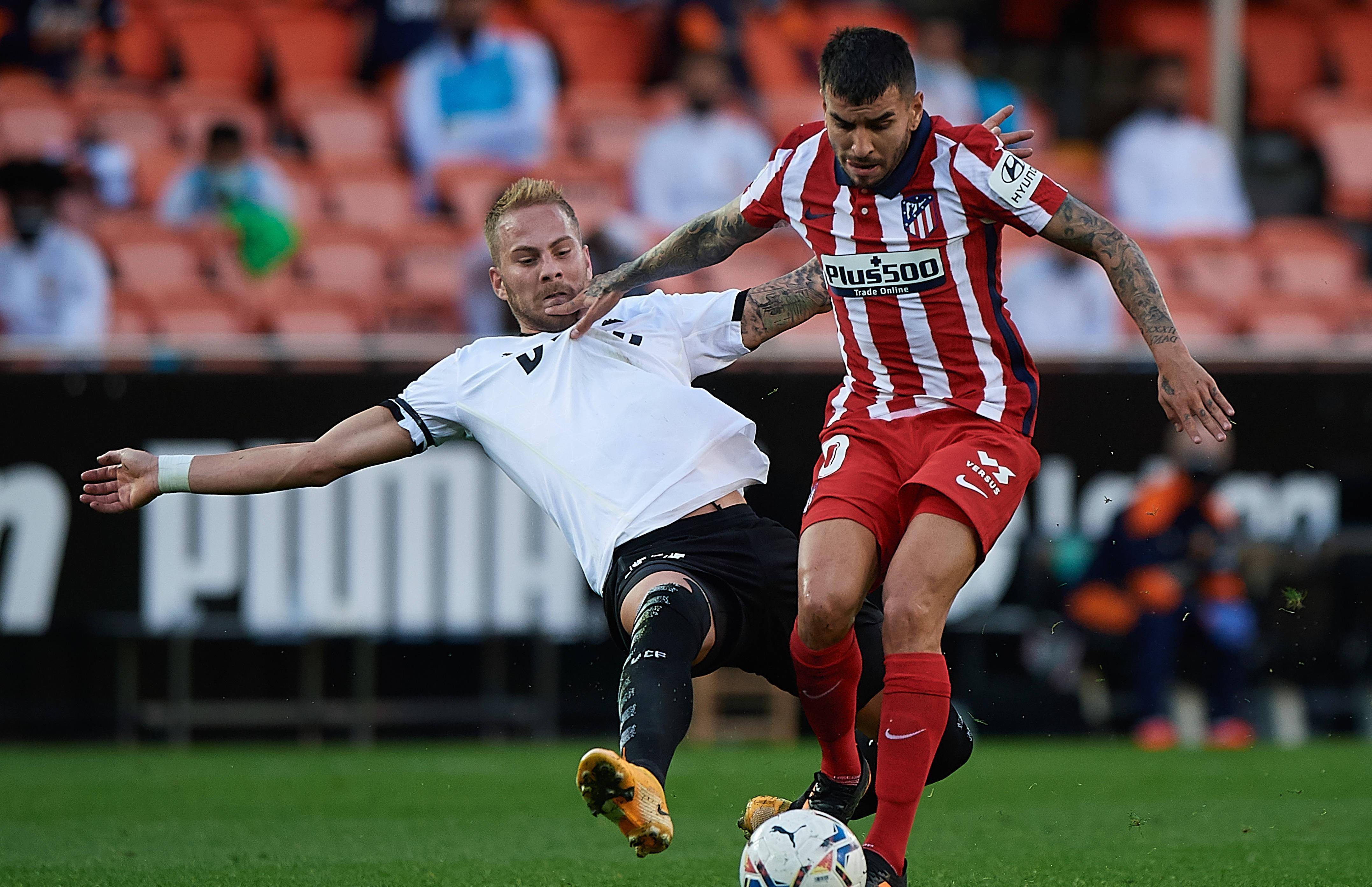 平博下载-Rookie连续十场比赛得分超过出色防守，巴塞罗那不断突破！-平博下载